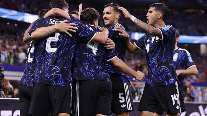 Tanjung Verde Repotkan Spanyol & Uruguay, Argentina Waspada