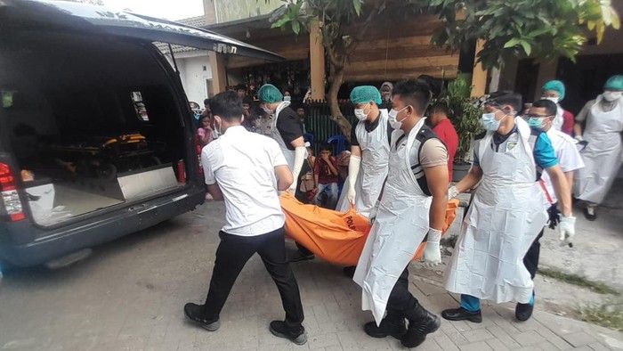 Kisah Haru di Serang, Wanita Diduga ODGJ Bertahan Temani Jenazah Suami Selama Berhari-hari